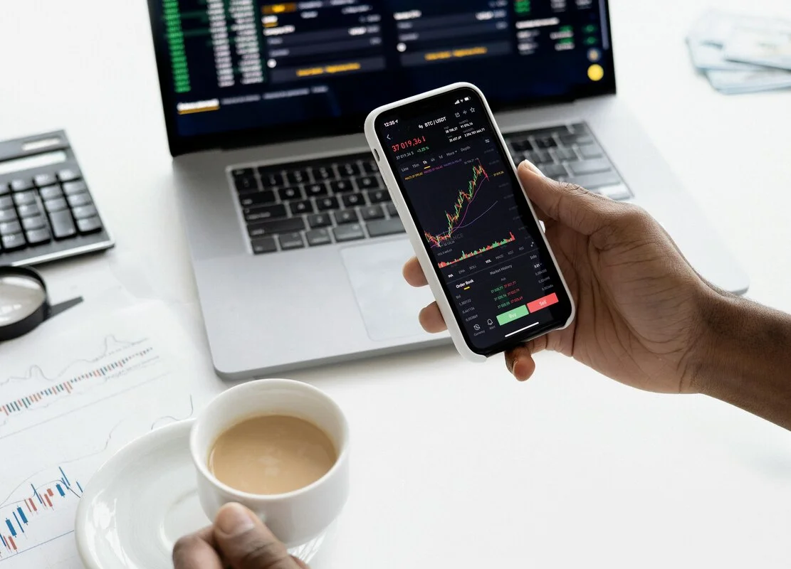 Essential Financial Ratios for Investors: Analysis Guide