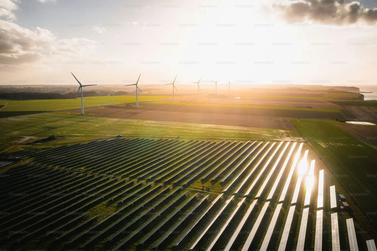 Energy Sector: Navigating Investment Opportunities in a Transitioning Landscape
