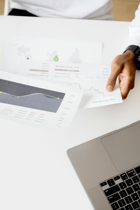 Economic Forecasts: A Practical Guide for Investors Beyond the Headlines